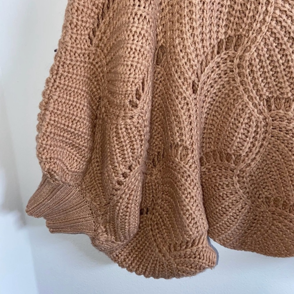 Elodie Cropped Oversized Scalloped Hem Crochet Bat Wing Sweater M Dusty Pink - Picture 7 of 10